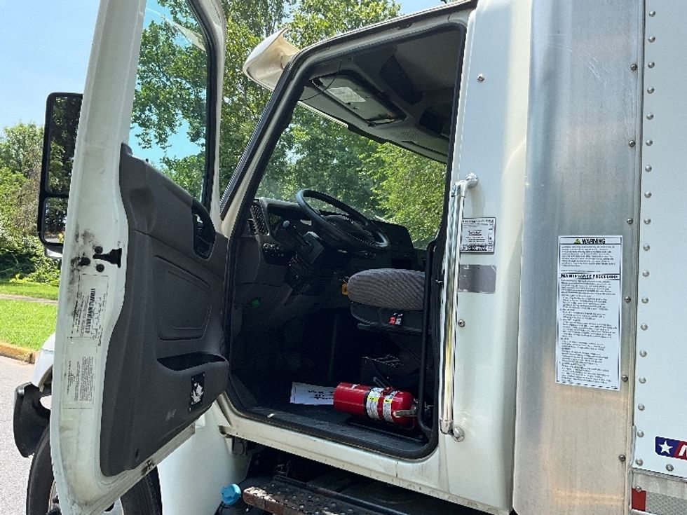 Medium Duty Box Truck-Light and Medium Duty Trucks-International-2021-MV607-Reading-PA-260,570\n\t\tmiles-$ 35,250 - Image 15