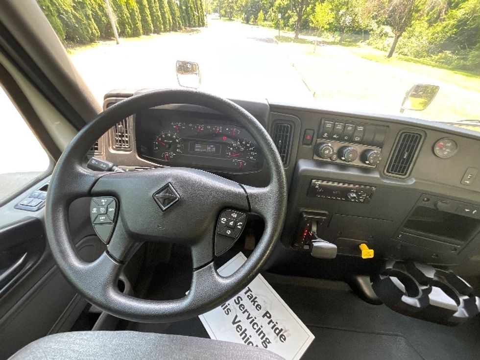 Medium Duty Box Truck-Light and Medium Duty Trucks-International-2021-MV607-Reading-PA-260,570\n\t\tmiles-$ 35,250 - Image 17