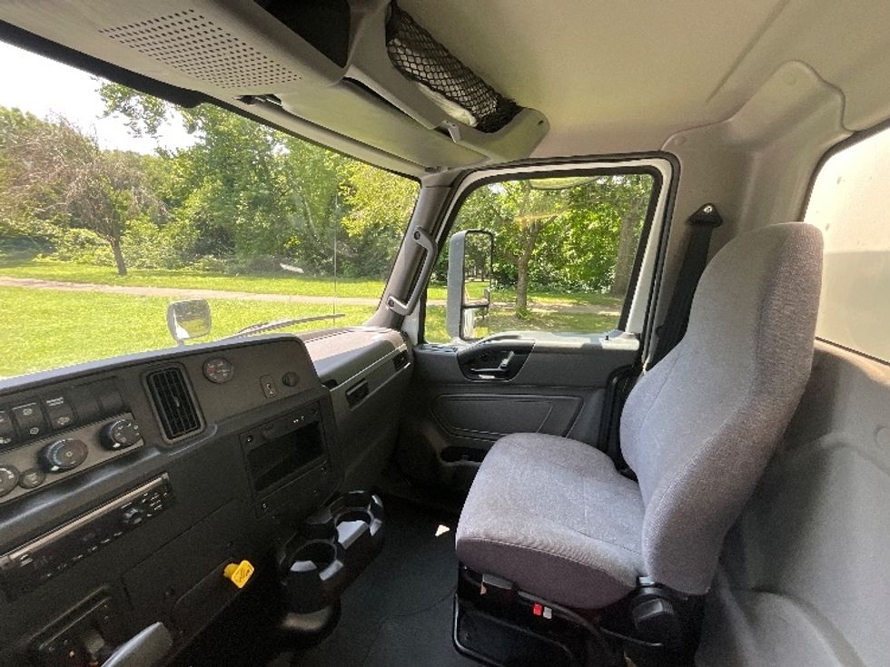 Medium Duty Box Truck-Light and Medium Duty Trucks-International-2021-MV607-Reading-PA-260,570\n\t\tmiles-$ 35,250 - Image 18