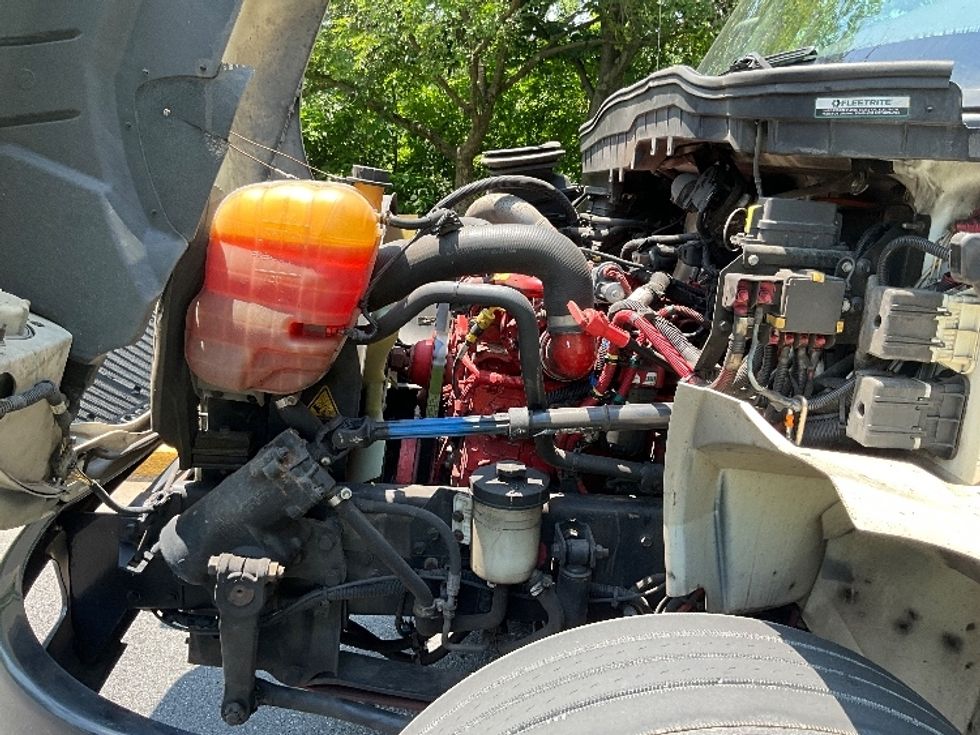 Medium Duty Box Truck-Light and Medium Duty Trucks-International-2021-MV607-Reading-PA-260,570\n\t\tmiles-$ 35,250 - Image 23