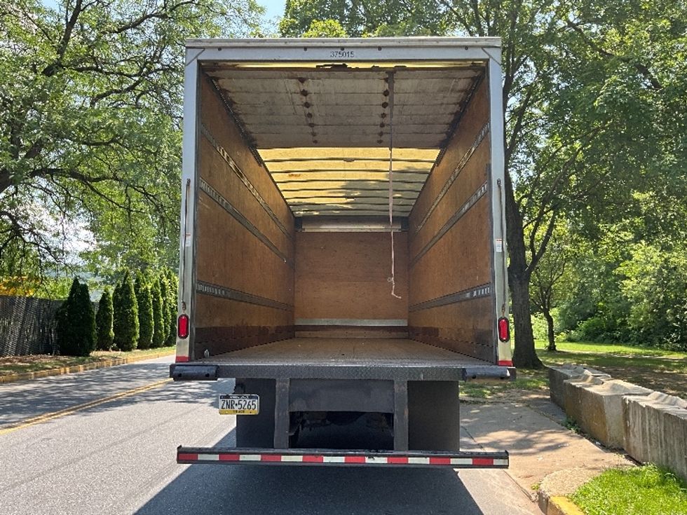 Medium Duty Box Truck-Light and Medium Duty Trucks-International-2021-MV607-Reading-PA-260,570\n\t\tmiles-$ 35,250 - Image 8