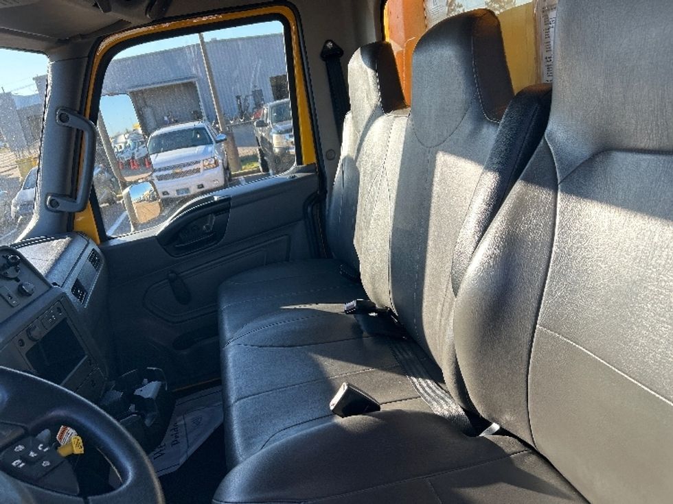 Medium Duty Box Truck-Light and Medium Duty Trucks-International-2021-MV607-Richland-MS-209,485\n\t\tmiles-$ 41,000 - Image 19