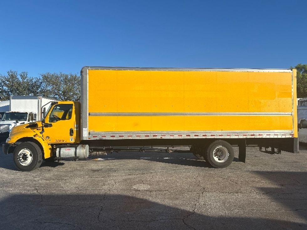 Medium Duty Box Truck-Light and Medium Duty Trucks-International-2021-MV607-Riviera Beach-FL-194,292\n\t\tmiles-$ 43,000 - Image 4