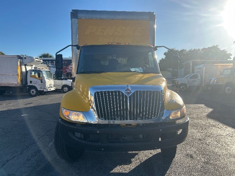Medium Duty Box Truck-Light and Medium Duty Trucks-International-2021-MV607-Riviera Beach-FL-194,292\n\t\tmiles-$ 43,000 - Image 2