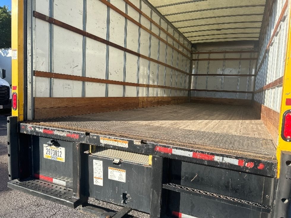 Medium Duty Box Truck-Light and Medium Duty Trucks-International-2021-MV607-Riviera Beach-FL-194,292\n\t\tmiles-$ 43,000 - Image 11