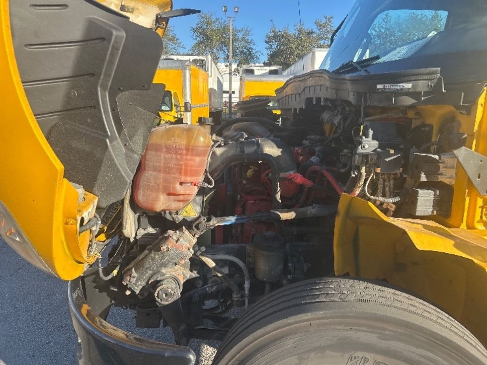 Medium Duty Box Truck-Light and Medium Duty Trucks-International-2021-MV607-Riviera Beach-FL-194,292\n\t\tmiles-$ 43,000 - Image 22