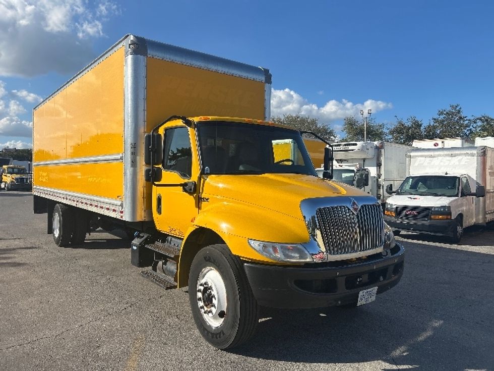 Medium Duty Box Truck-Light and Medium Duty Trucks-International-2021-MV607-Riviera Beach-FL-217,662\n\t\tmiles-$ 39,750 - Image 1