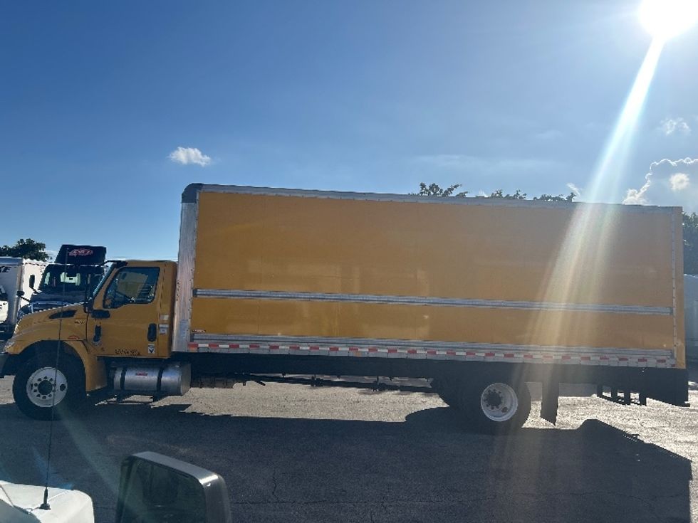 Medium Duty Box Truck-Light and Medium Duty Trucks-International-2021-MV607-Riviera Beach-FL-217,662\n\t\tmiles-$ 39,750 - Image 4