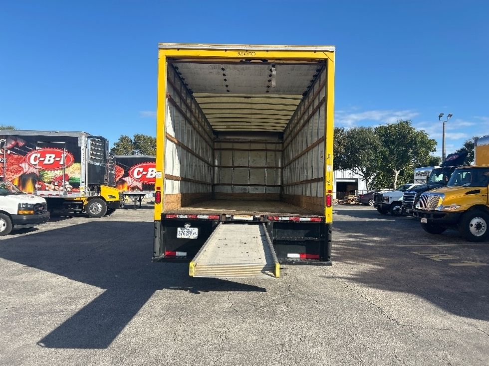 Medium Duty Box Truck-Light and Medium Duty Trucks-International-2021-MV607-Riviera Beach-FL-217,662\n\t\tmiles-$ 39,750 - Image 9