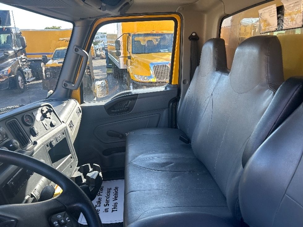 Medium Duty Box Truck-Light and Medium Duty Trucks-International-2021-MV607-Riviera Beach-FL-217,662\n\t\tmiles-$ 39,750 - Image 19