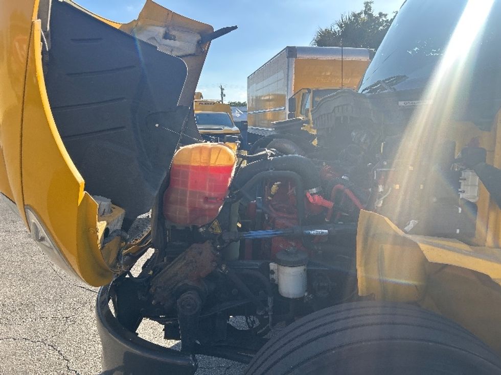 Medium Duty Box Truck-Light and Medium Duty Trucks-International-2021-MV607-Riviera Beach-FL-217,662\n\t\tmiles-$ 39,750 - Image 24