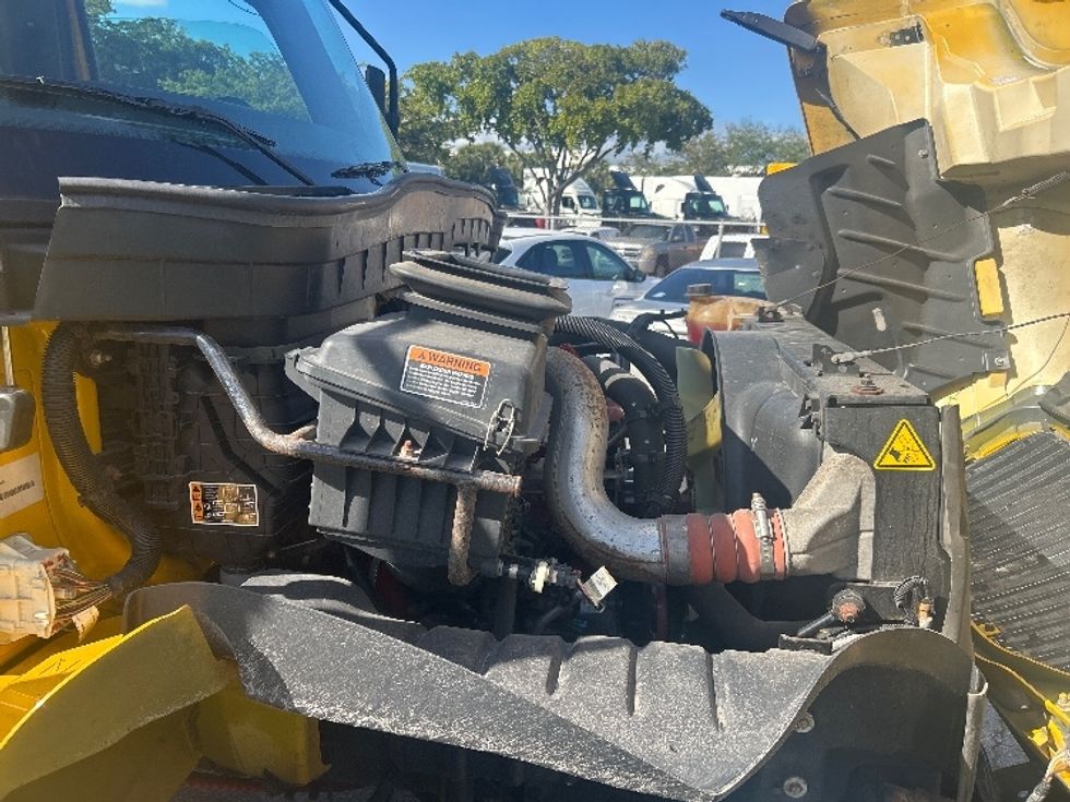 Medium Duty Box Truck-Light and Medium Duty Trucks-International-2021-MV607-Riviera Beach-FL-241,947\n\t\tmiles-$ 33,500 - Image 22