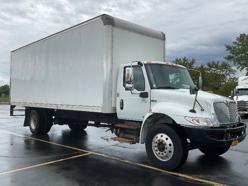 Medium Duty Box Truck-Light and Medium Duty Trucks-International-2021-MV607-Rochester-NY-157,574\n\t\tmiles-$ 42,250 - Image 1