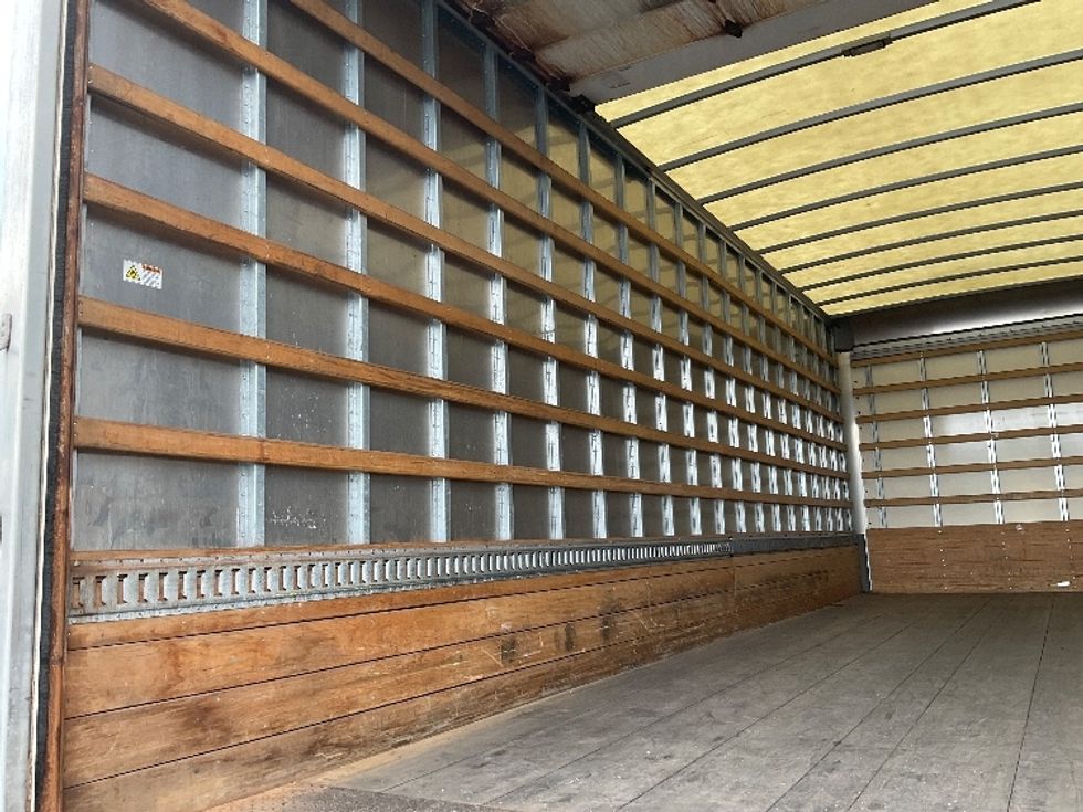 Medium Duty Box Truck-Light and Medium Duty Trucks-International-2021-MV607-Rochester-NY-157,574\n\t\tmiles-$ 42,250 - Image 11