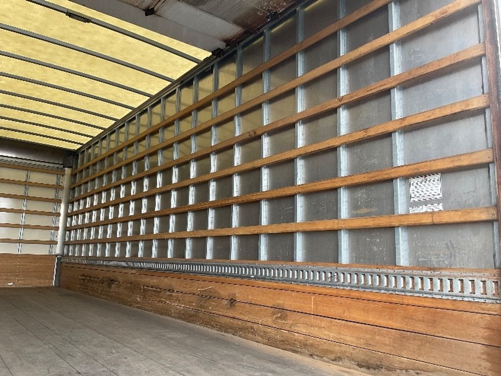 Medium Duty Box Truck-Light and Medium Duty Trucks-International-2021-MV607-Rochester-NY-157,574\n\t\tmiles-$ 42,250 - Image 12