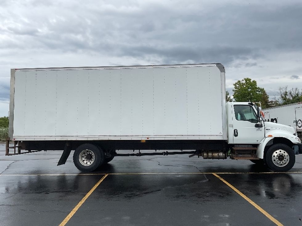 Medium Duty Box Truck-Light and Medium Duty Trucks-International-2021-MV607-Rochester-NY-157,574\n\t\tmiles-$ 42,250 - Image 15