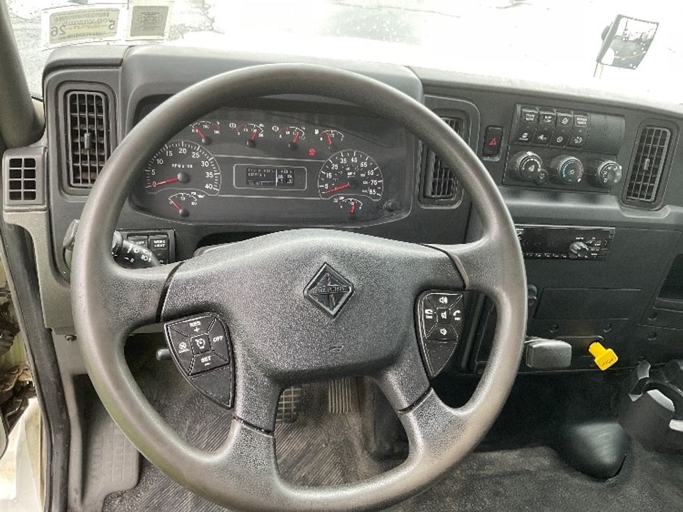 Medium Duty Box Truck-Light and Medium Duty Trucks-International-2021-MV607-Rochester-NY-157,574\n\t\tmiles-$ 42,250 - Image 18