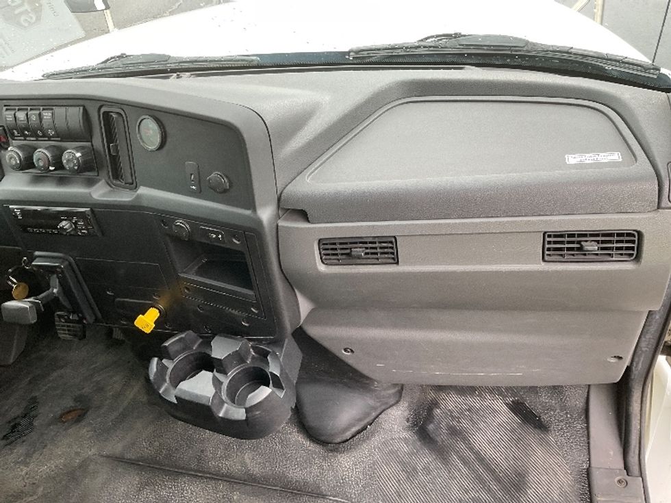 Medium Duty Box Truck-Light and Medium Duty Trucks-International-2021-MV607-Rochester-NY-157,574\n\t\tmiles-$ 42,250 - Image 21