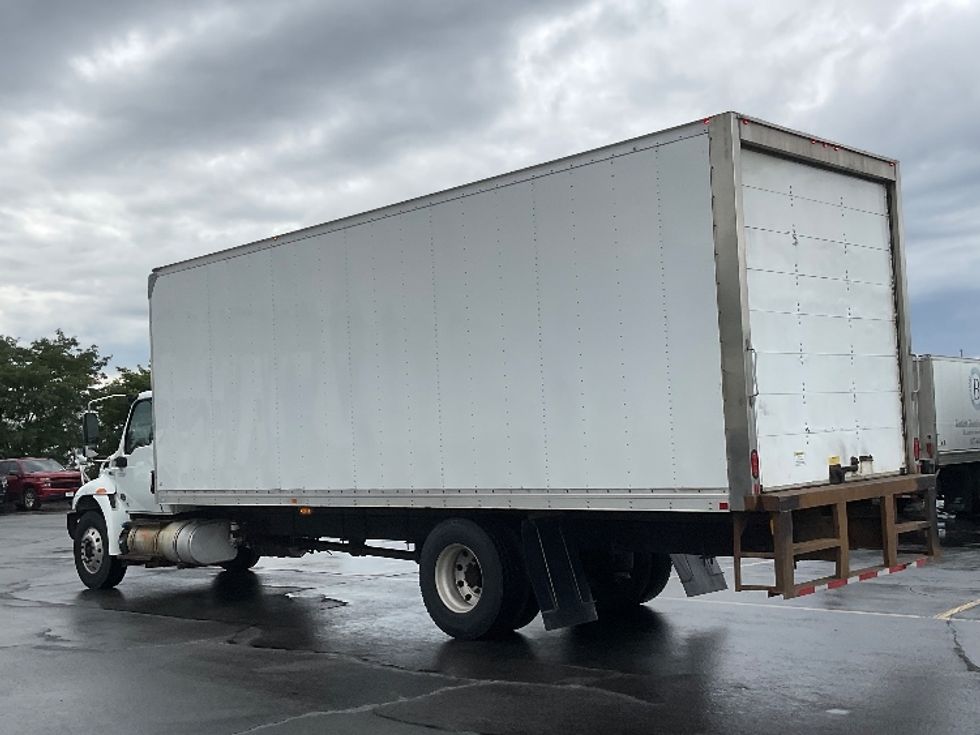 Medium Duty Box Truck-Light and Medium Duty Trucks-International-2021-MV607-Rochester-NY-157,574\n\t\tmiles-$ 42,250 - Image 6