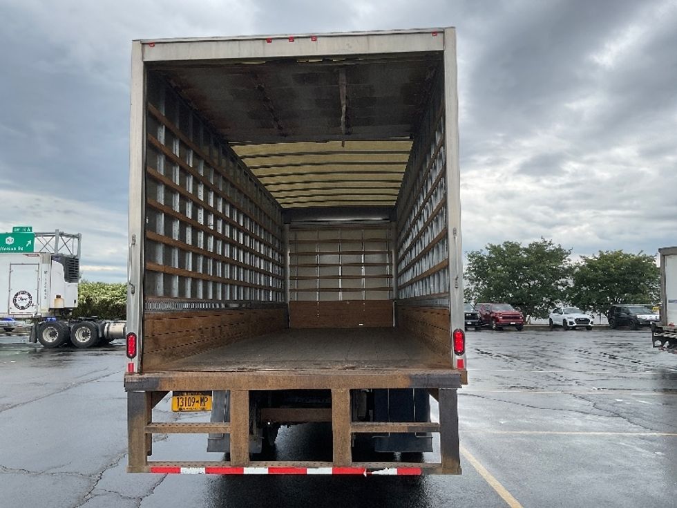 Medium Duty Box Truck-Light and Medium Duty Trucks-International-2021-MV607-Rochester-NY-157,574\n\t\tmiles-$ 42,250 - Image 8