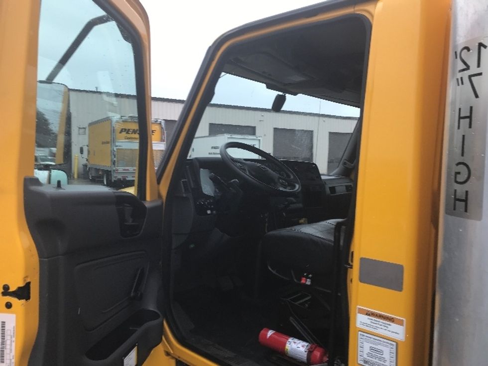 Medium Duty Box Truck-Light and Medium Duty Trucks-International-2021-MV607-Rochester-NY-200,646\n\t\tmiles-$ 41,000 - Image 15