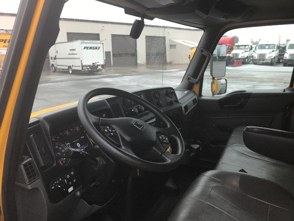 Medium Duty Box Truck-Light and Medium Duty Trucks-International-2021-MV607-Rochester-NY-200,646\n\t\tmiles-$ 41,000 - Image 16