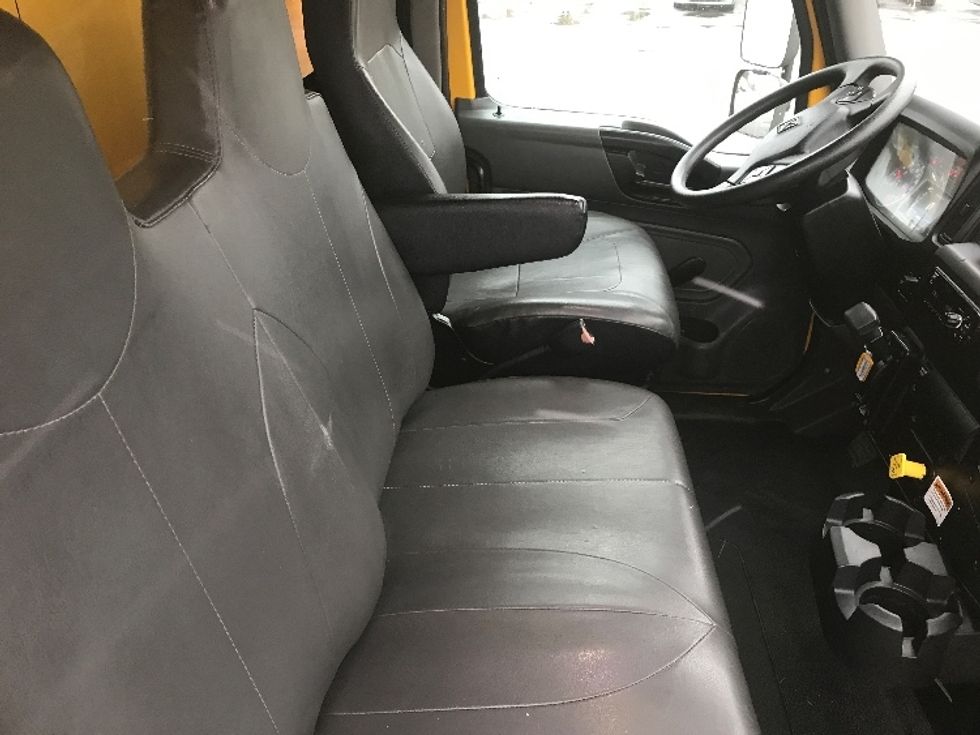 Medium Duty Box Truck-Light and Medium Duty Trucks-International-2021-MV607-Rochester-NY-200,646\n\t\tmiles-$ 41,000 - Image 21