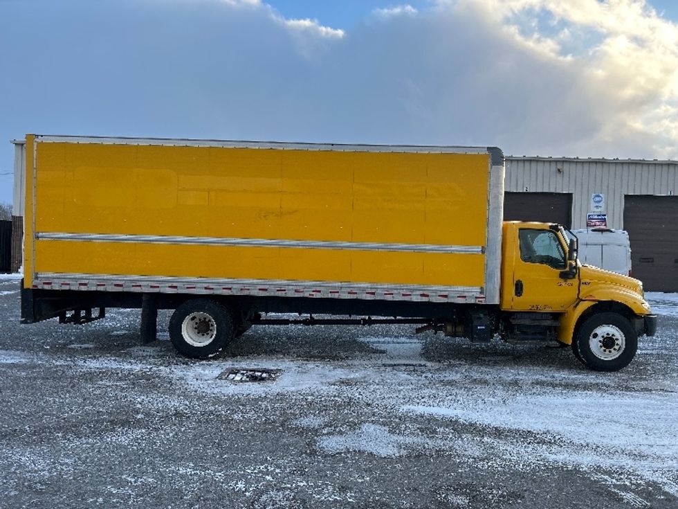 Medium Duty Box Truck-Light and Medium Duty Trucks-International-2021-MV607-Rochester-NY-224,526\n\t\tmiles-$ 38,750 - Image 14