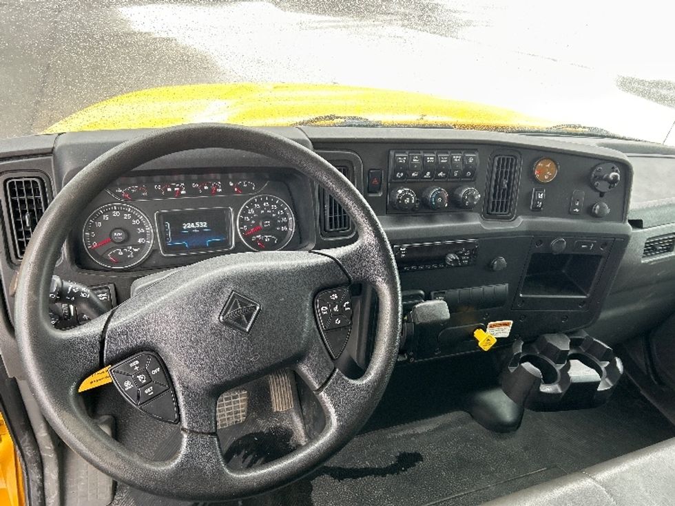 Medium Duty Box Truck-Light and Medium Duty Trucks-International-2021-MV607-Rochester-NY-224,526\n\t\tmiles-$ 38,750 - Image 17