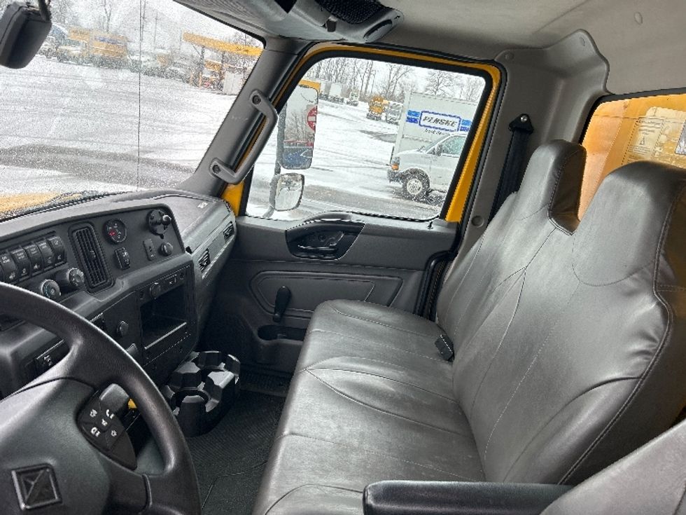 Medium Duty Box Truck-Light and Medium Duty Trucks-International-2021-MV607-Rochester-NY-224,526\n\t\tmiles-$ 38,750 - Image 18