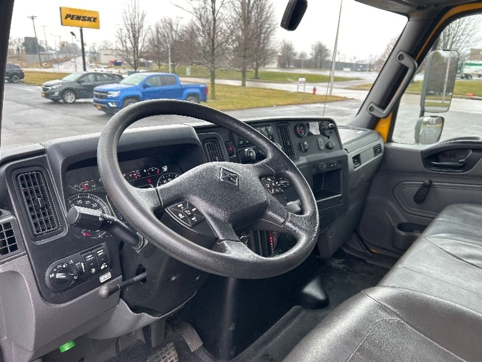 Medium Duty Box Truck-Light and Medium Duty Trucks-International-2021-MV607-Rochester-NY-243,567\n\t\tmiles-$ 33,250 - Image 17