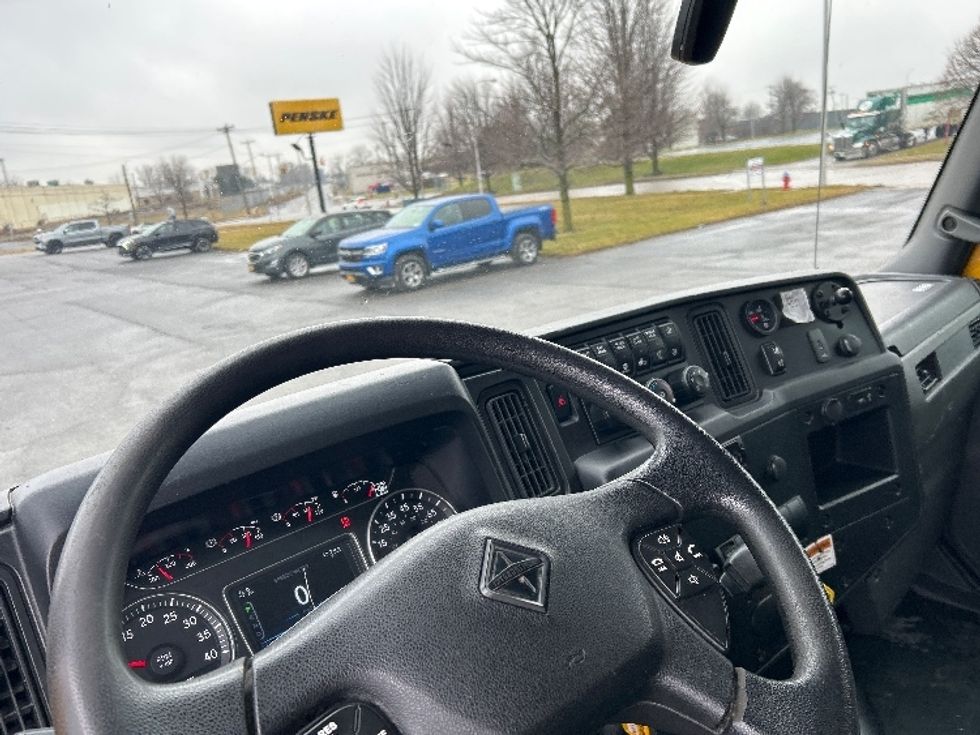 Medium Duty Box Truck-Light and Medium Duty Trucks-International-2021-MV607-Rochester-NY-243,567\n\t\tmiles-$ 33,250 - Image 18