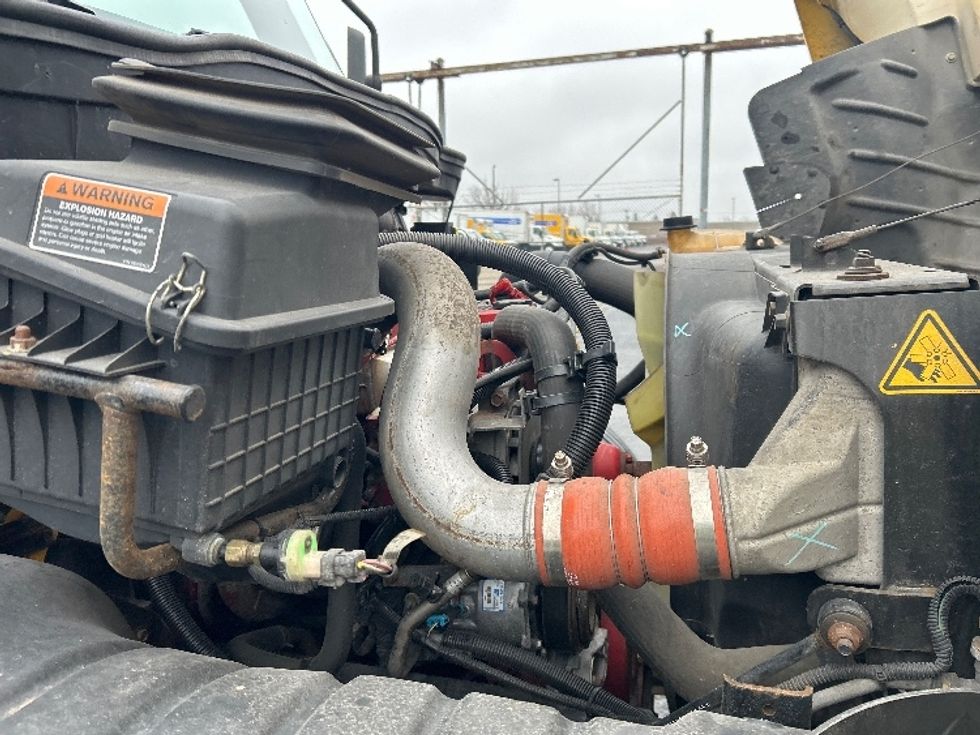 Medium Duty Box Truck-Light and Medium Duty Trucks-International-2021-MV607-Rochester-NY-243,567\n\t\tmiles-$ 33,250 - Image 23