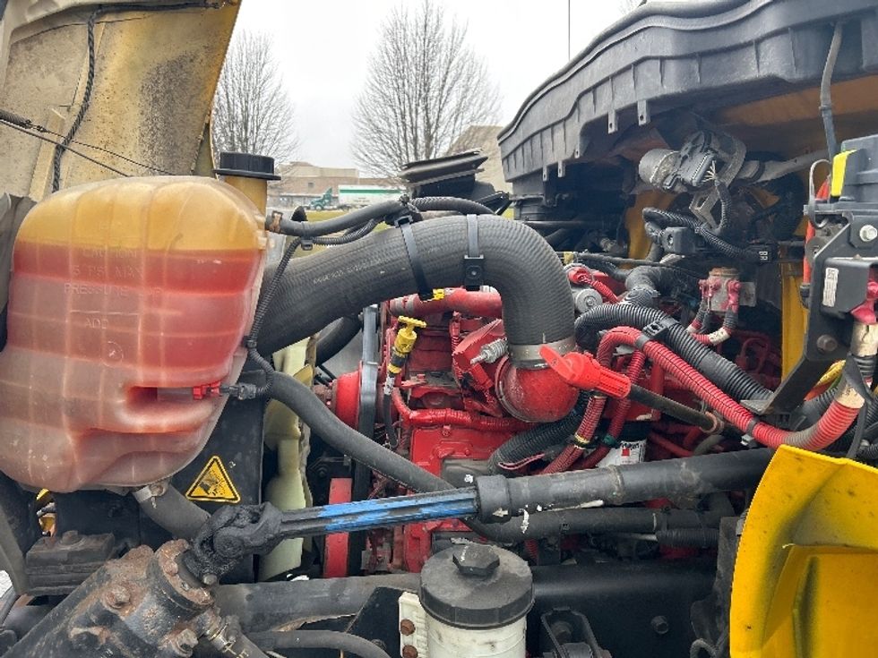 Medium Duty Box Truck-Light and Medium Duty Trucks-International-2021-MV607-Rochester-NY-243,567\n\t\tmiles-$ 33,250 - Image 24