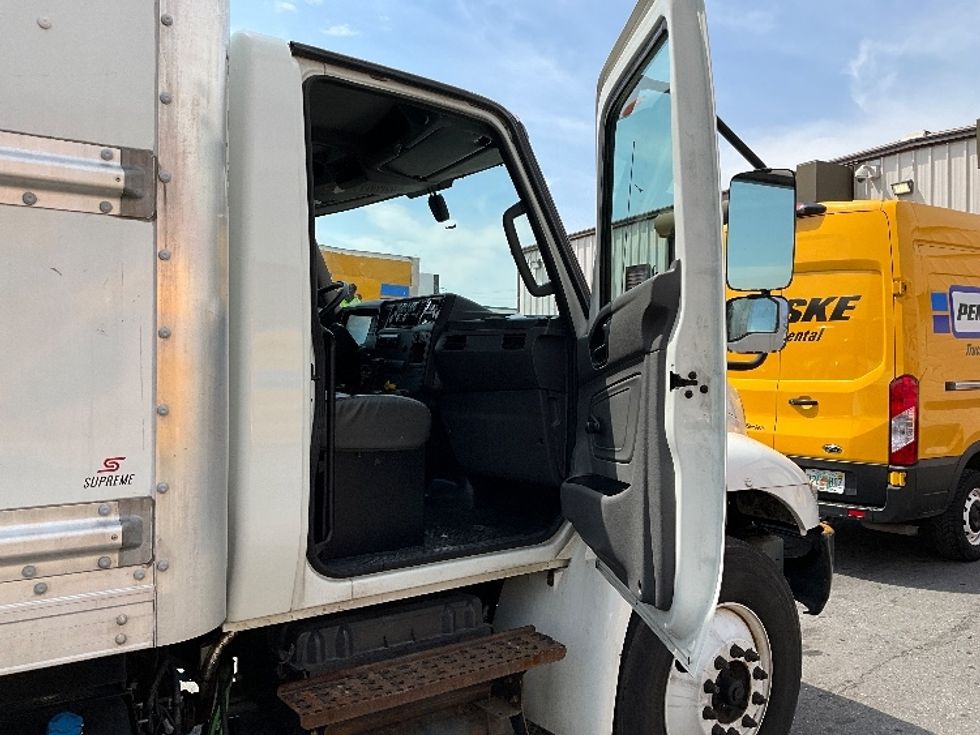Medium Duty Box Truck-Light and Medium Duty Trucks-International-2021-MV607-Rockville-MD-153,357\n\t\tmiles-$ 59,250 - Image 18