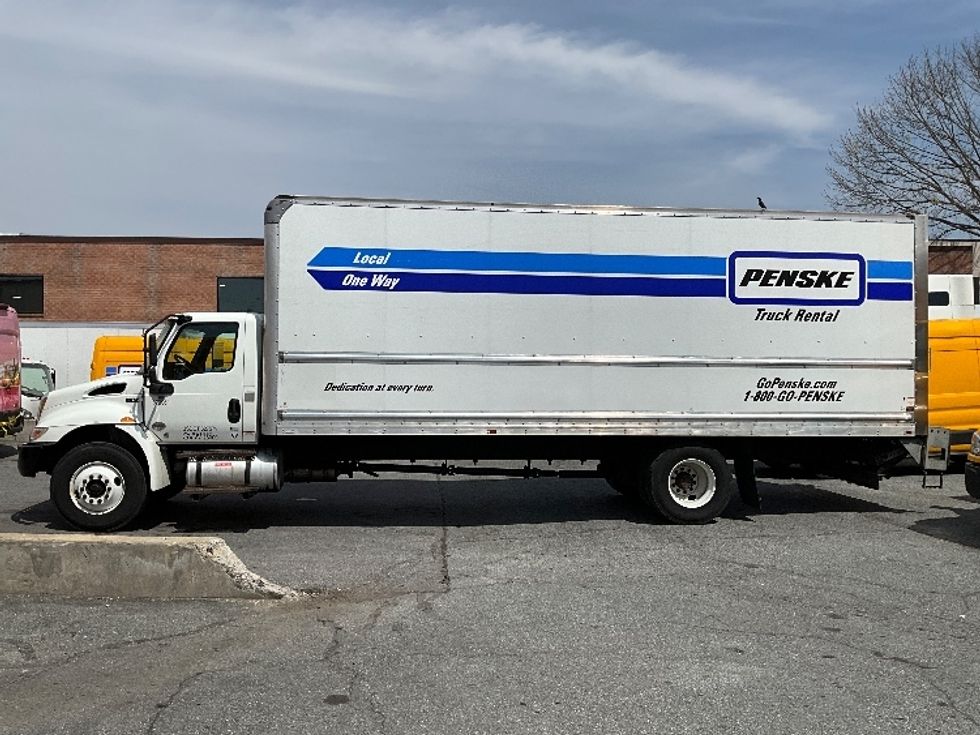Medium Duty Box Truck-Light and Medium Duty Trucks-International-2021-MV607-Rockville-MD-153,357\n\t\tmiles-$ 59,250 - Image 4