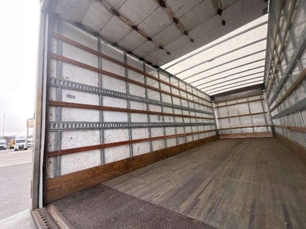 Medium Duty Box Truck-Light and Medium Duty Trucks-International-2021-MV607-Rockville-MD-153,357\n\t\tmiles-$ 59,250 - Image 9