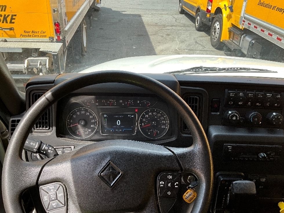 Medium Duty Box Truck-Light and Medium Duty Trucks-International-2021-MV607-Rockville-MD-155,068\n\t\tmiles-$ 49,750 - Image 14