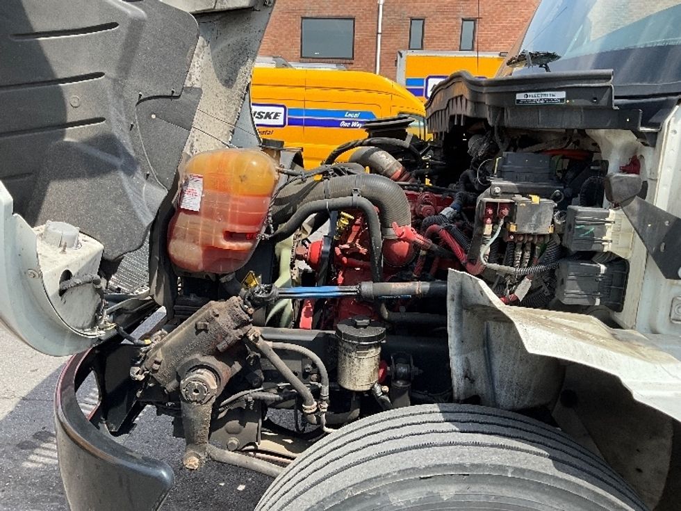 Medium Duty Box Truck-Light and Medium Duty Trucks-International-2021-MV607-Rockville-MD-155,068\n\t\tmiles-$ 49,750 - Image 19