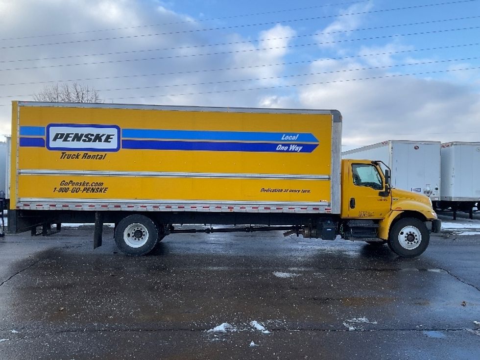 Medium Duty Box Truck-Light and Medium Duty Trucks-International-2021-MV607-Romulus-MI-220,972\n\t\tmiles-$ 34,750 - Image 15