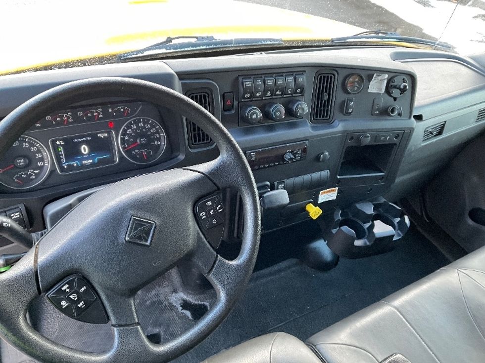 Medium Duty Box Truck-Light and Medium Duty Trucks-International-2021-MV607-Romulus-MI-220,972\n\t\tmiles-$ 34,750 - Image 18
