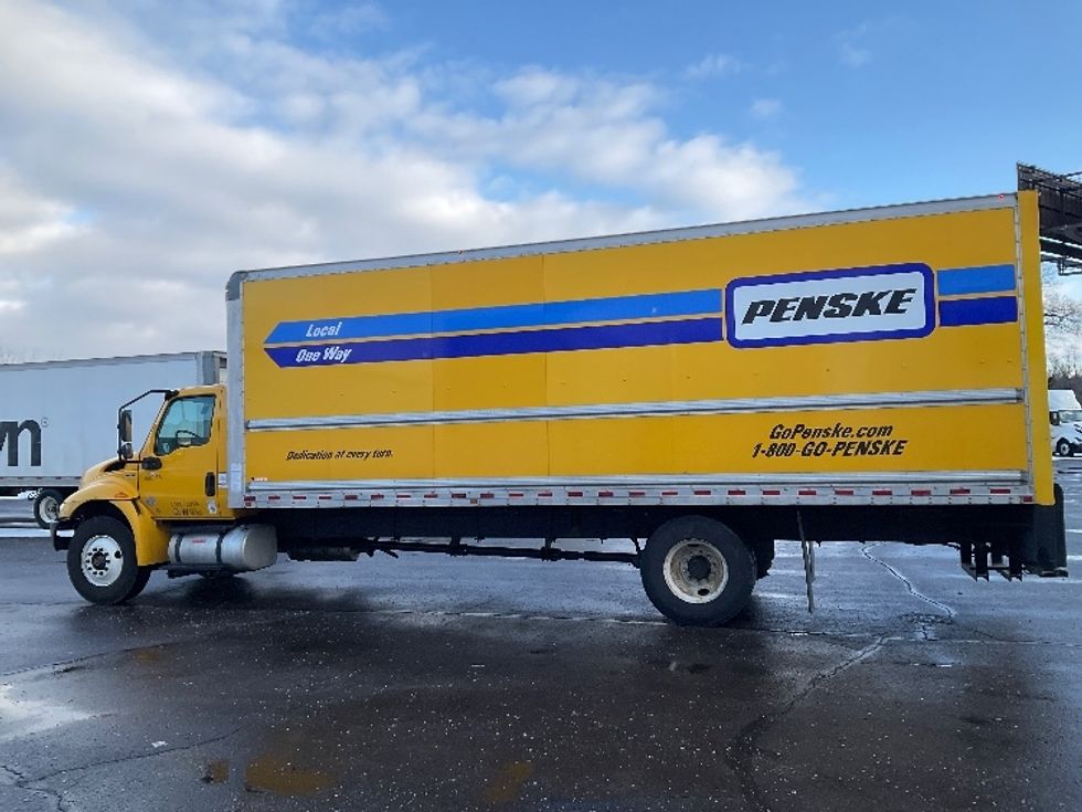 Medium Duty Box Truck-Light and Medium Duty Trucks-International-2021-MV607-Romulus-MI-220,972\n\t\tmiles-$ 34,750 - Image 4