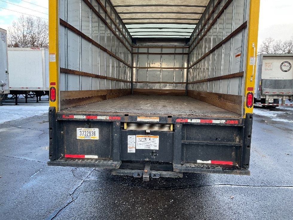 Medium Duty Box Truck-Light and Medium Duty Trucks-International-2021-MV607-Romulus-MI-220,972\n\t\tmiles-$ 34,750 - Image 9