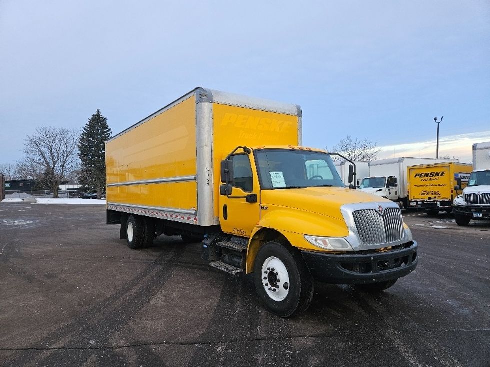 Medium Duty Box Truck-Light and Medium Duty Trucks-International-2021-MV607-Roseville-MN-218,948\n\t\tmiles-$ 37,250 - Image 1