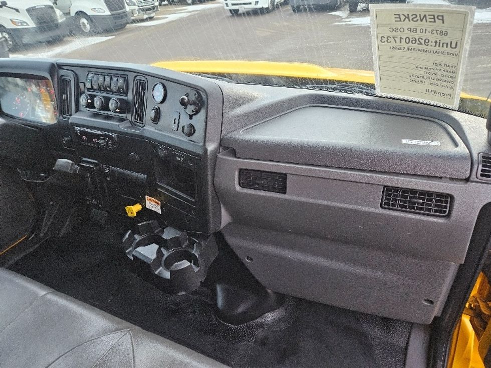 Medium Duty Box Truck-Light and Medium Duty Trucks-International-2021-MV607-Roseville-MN-218,948\n\t\tmiles-$ 37,250 - Image 21