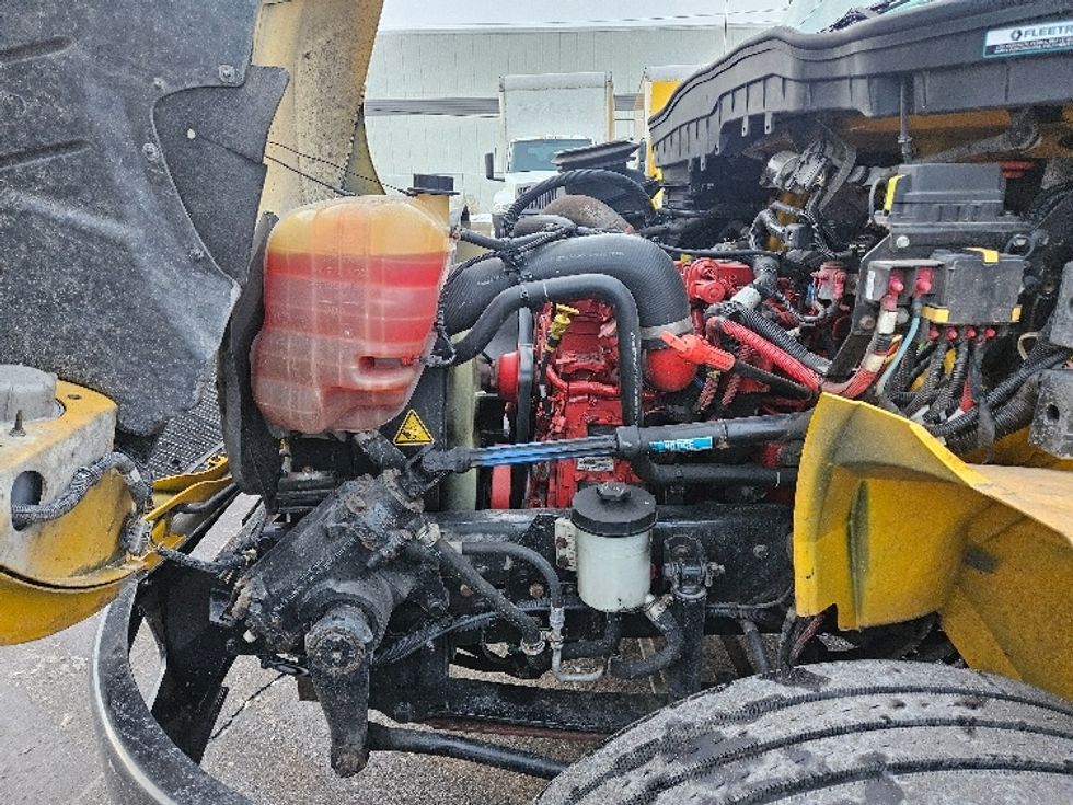 Medium Duty Box Truck-Light and Medium Duty Trucks-International-2021-MV607-Roseville-MN-218,948\n\t\tmiles-$ 37,250 - Image 24