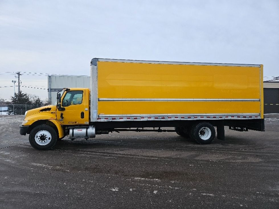 Medium Duty Box Truck-Light and Medium Duty Trucks-International-2021-MV607-Roseville-MN-218,948\n\t\tmiles-$ 37,250 - Image 4