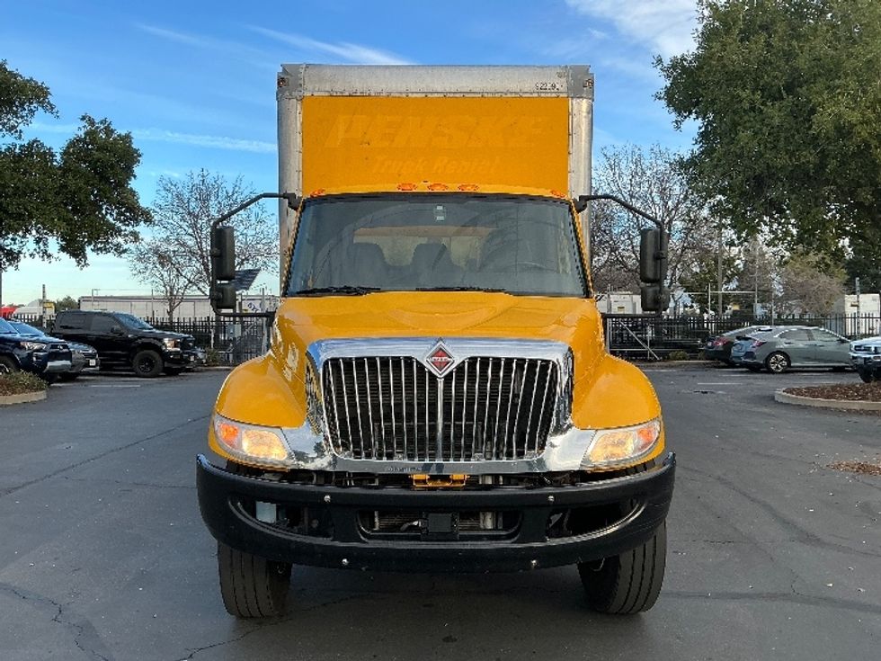 Medium Duty Box Truck-Light and Medium Duty Trucks-International-2021-MV607-Sacramento-CA-152,055\n\t\tmiles-$ 43,000 - Image 2