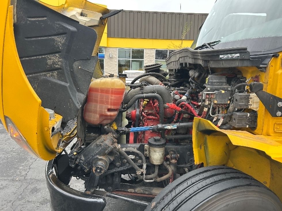 Medium Duty Box Truck-Light and Medium Duty Trucks-International-2021-MV607-Sacramento-CA-188,505\n\t\tmiles-$ 42,750 - Image 23