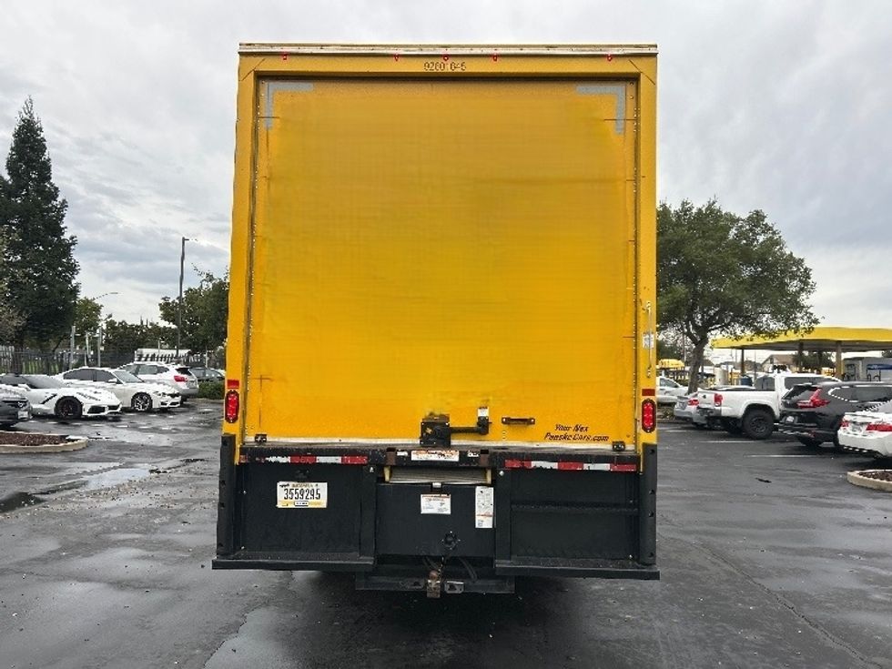 Medium Duty Box Truck-Light and Medium Duty Trucks-International-2021-MV607-Sacramento-CA-188,505\n\t\tmiles-$ 42,750 - Image 7